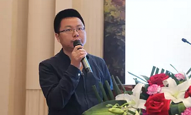 在“2017吉林省智慧政务建设与服务创新论坛暨‘互联网+政务服务’建设研讨会”上，球王会体育官方网站研究院院长唐鹏以《IP时代的政务公开发展格局》为主题发表演讲。