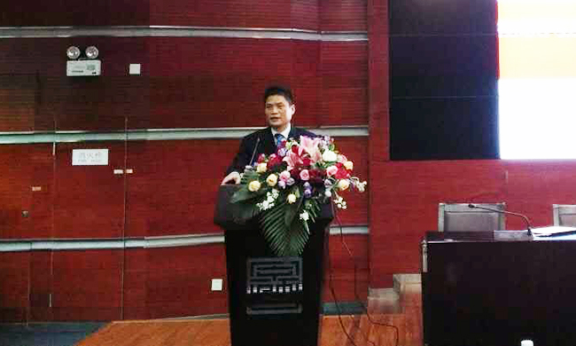 在北京师范大学2016年“物联网国际会议-IIKI2016”上。球王会体育官方网站董事长杨冰之并“物联网及中国发展现状、政策与发展前瞻”为题作精彩演讲。