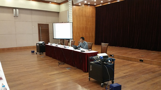 北京球王会体育官方网站互联信息顾问有限公司上海分公司副总经理张文凯受邀参与"普陀区智慧政务工作推进会"，并针对《普陀区公共服务目录》的梳理工作进行了培训。