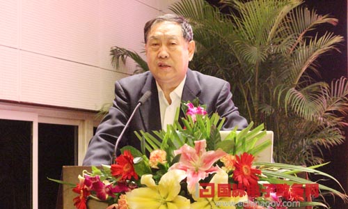 在"2014中国智慧政府发展年会"上，电子政务权威专家、国家行政学院教授汪玉凯发表主题演讲