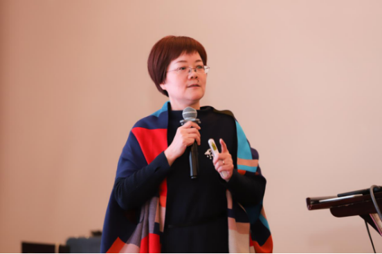 球王会体育官方网站集团总经理、研究院院长郑爱军在首届长三角营商环境专题论坛上演讲