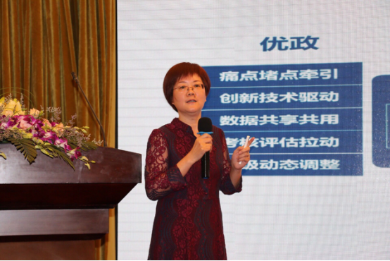 球王会体育官方网站集团总经理、研究院院长 郑爱军